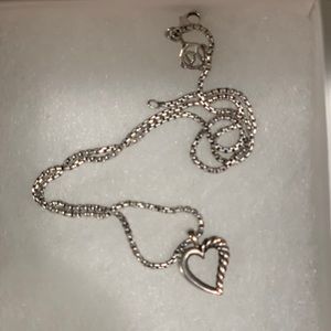 David Yurman mini heart open cable 16’ necklace.